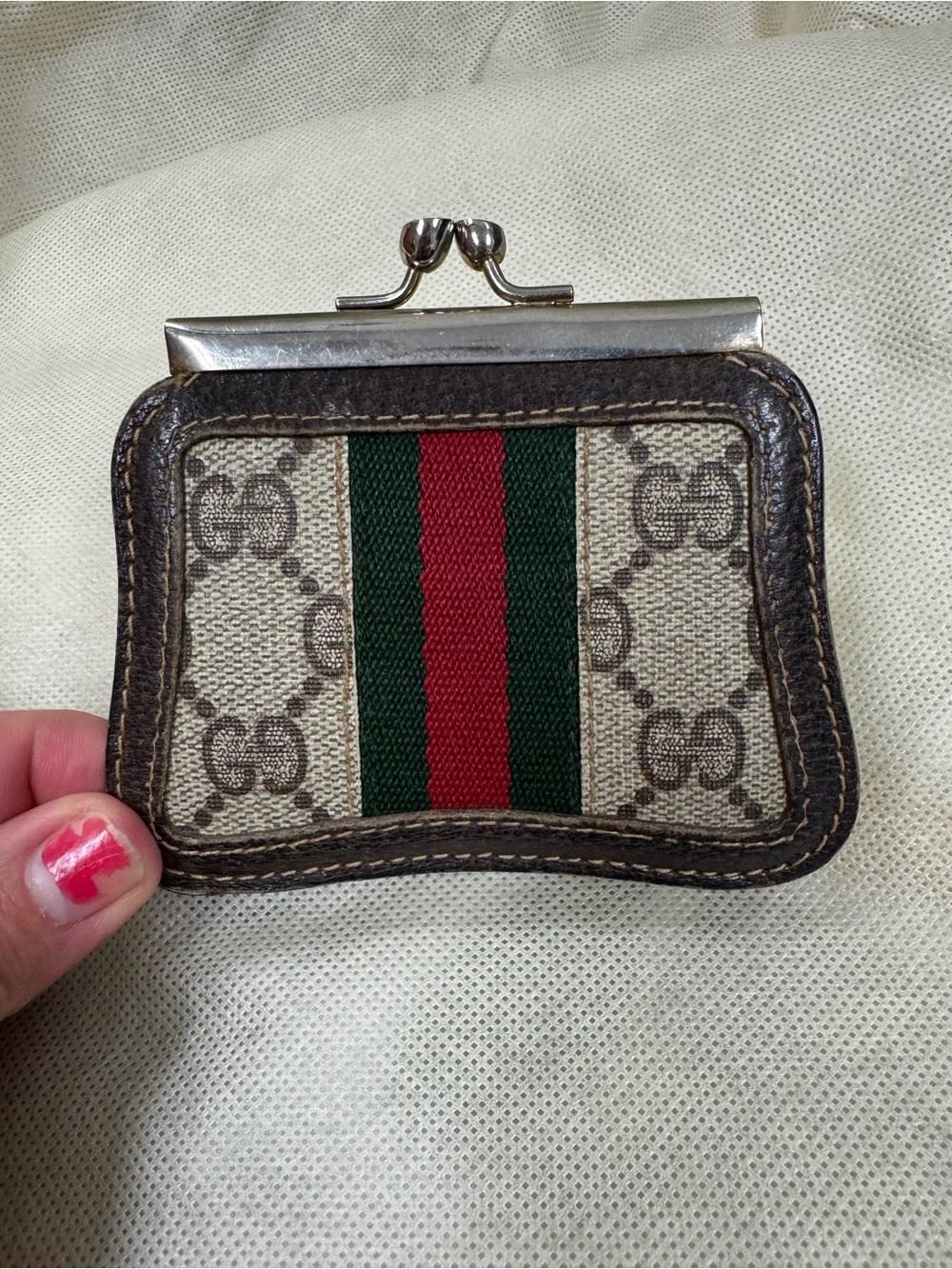 Gucci Beige GG Canvas Coin Purse with Green and Red Web